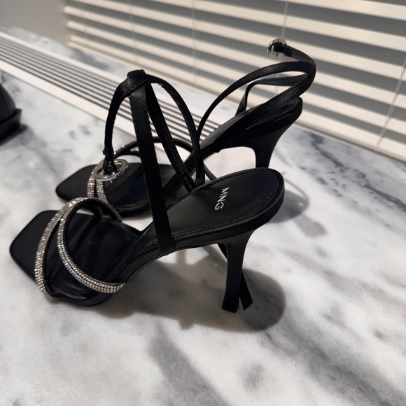 Mango Heels - Picture 2 of 2